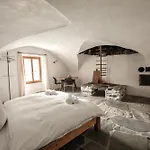 Weiss Kreuz Hotel 3*