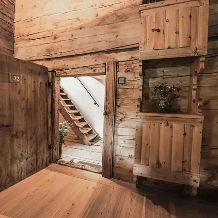 Ξενοδοχείο Weiss Kreuz 3*