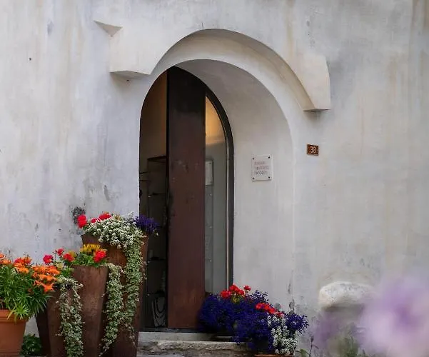 Weiss Kreuz Hotel 3*