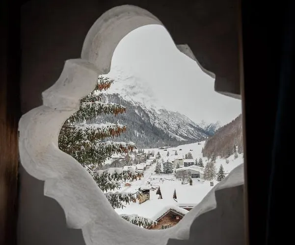 Hotel Weiss Kreuz Splügen