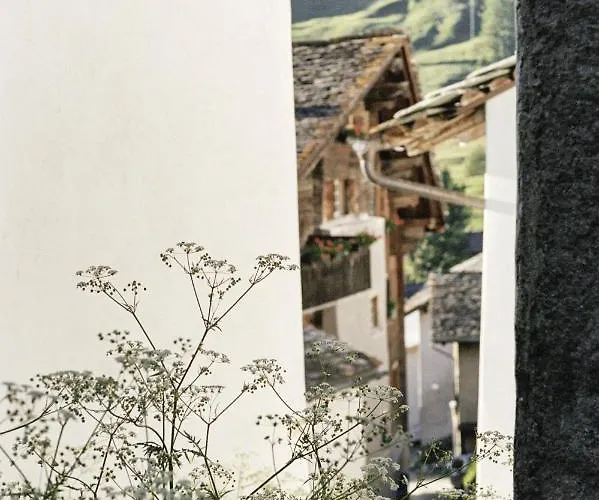 Weiss Kreuz Hotel Splügen