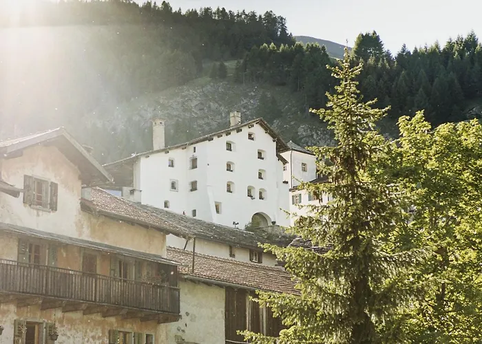 Weiss Kreuz Splügen