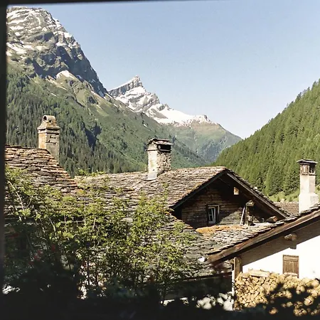 Weiss Kreuz 호텔 3*