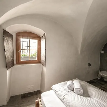 호텔 Weiss Kreuz Splügen