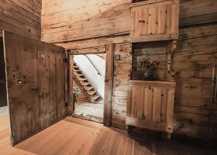 Hotel Weiss Kreuz 3*