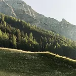 Weiss Kreuz 3*