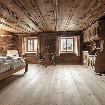 מלון Weiss Kreuz Splügen