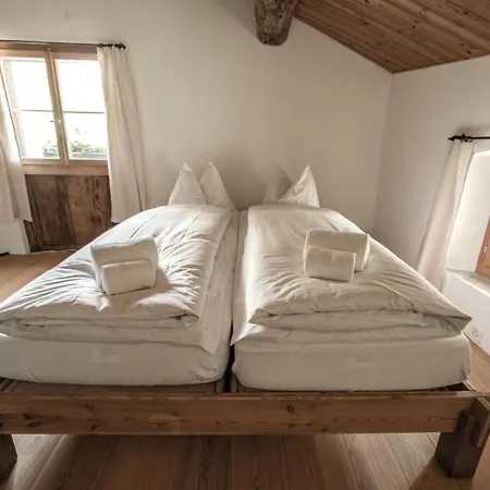 מלון Weiss Kreuz Splügen