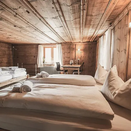 Weiss Kreuz Hotel Splügen