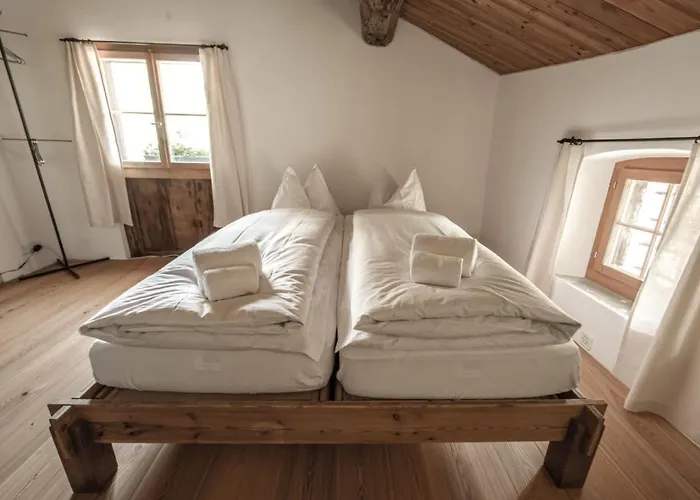 Otel Weiss Kreuz Splügen